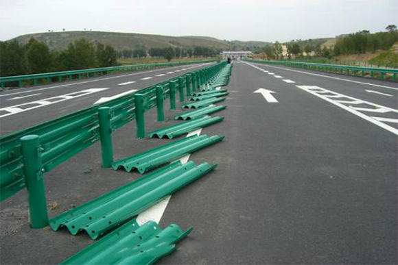 三明波形护栏的维护与管理确保道路安全的关键步骤