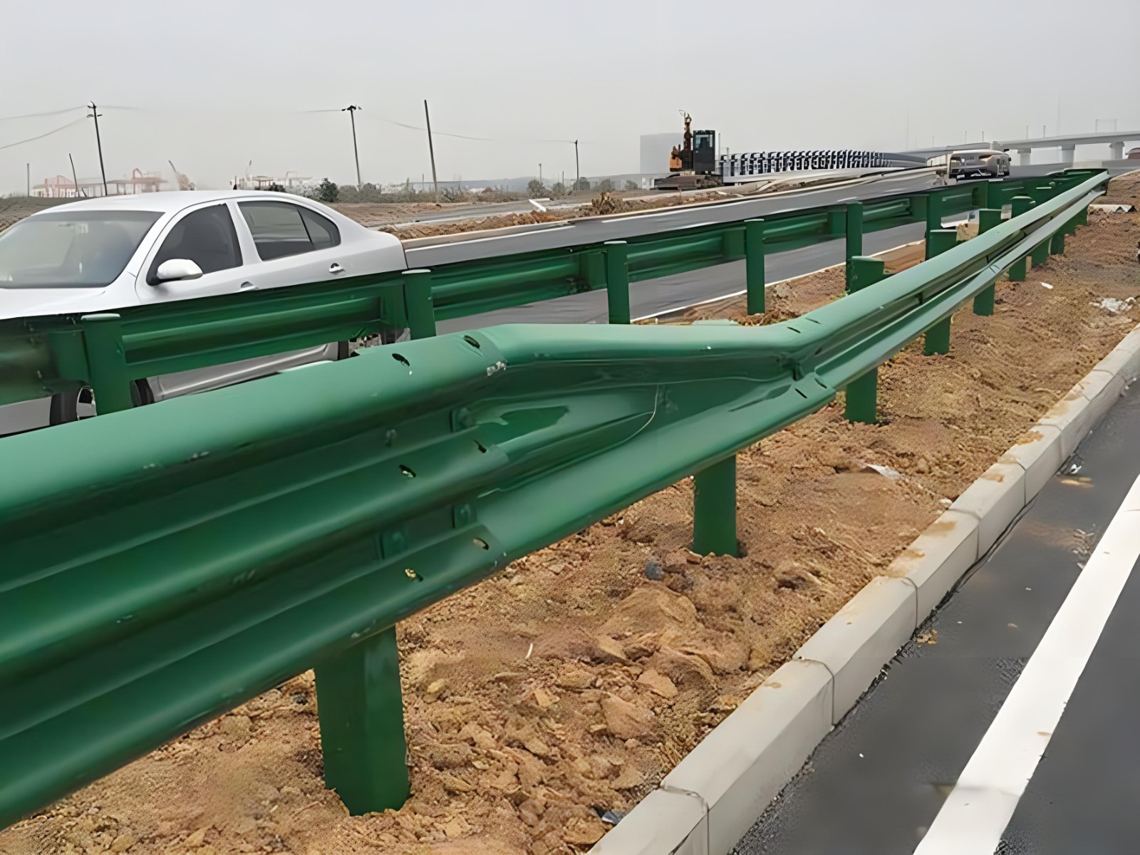三明高速波形护栏板日常维护方案确保道路安全新举措